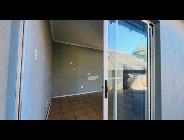 OFFICE PROPERTY TO RENT IN BRACKENHURST